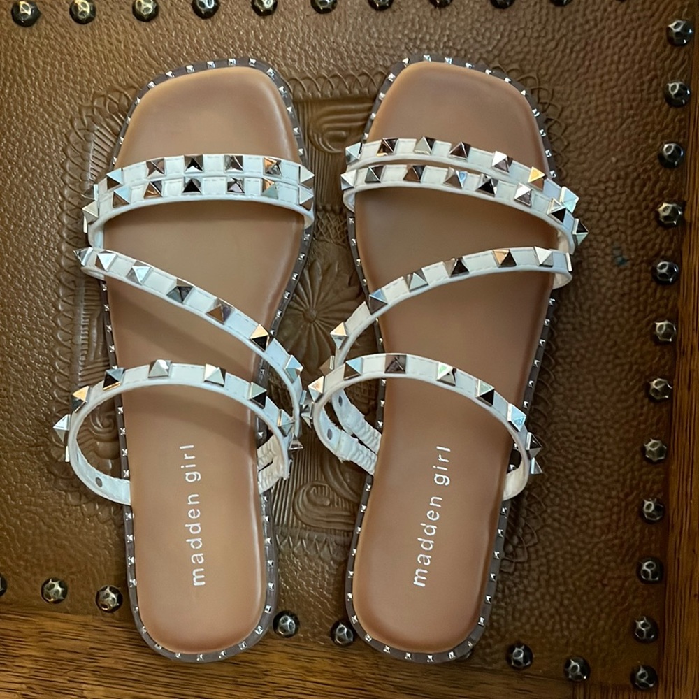 Steve Madden size 7 sandals NWOT